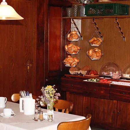 Bed and Breakfast Linde 3*